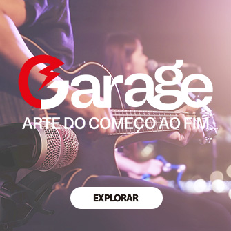 Cabos para instrumentos musicais linha Garage - Sonorização Banda em performance ao vivo com microfone prateado em destaque, texto ‘Garage’ e botão ‘EXPLORAR’, transmitindo a energia e a arte da música do começo ao fim em um ambiente festivo. Ao colocar o mouse em cima, Cabo de instrumento musical DATALINK da linha Garage, com embalagem preta destacando a arte vibrante e informações sobre a qualidade superior do produto, como ‘COBRE+PURO’ e ‘EXCLUSIVOS CONECTORES DLK'.