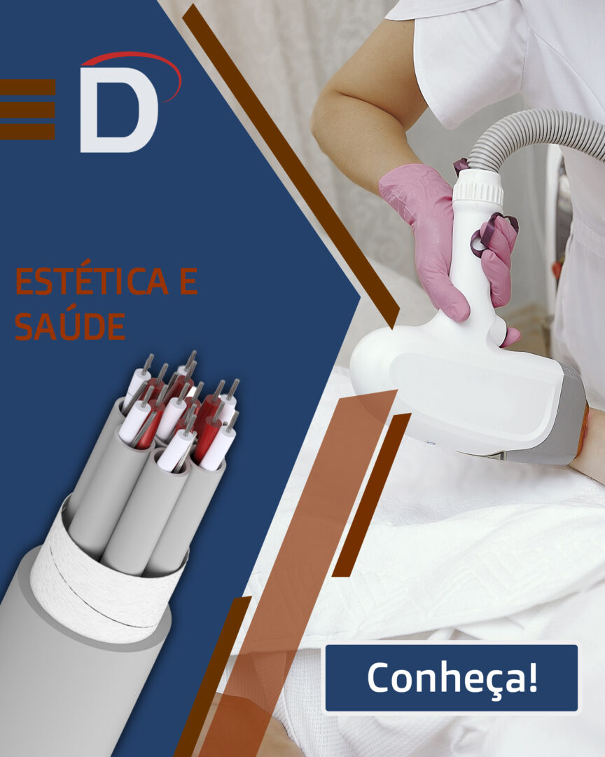 Variedade de cabos para microfone com características distintas, incluindo blindagem trançada e fios internos coloridos, sobre um fundo branco.